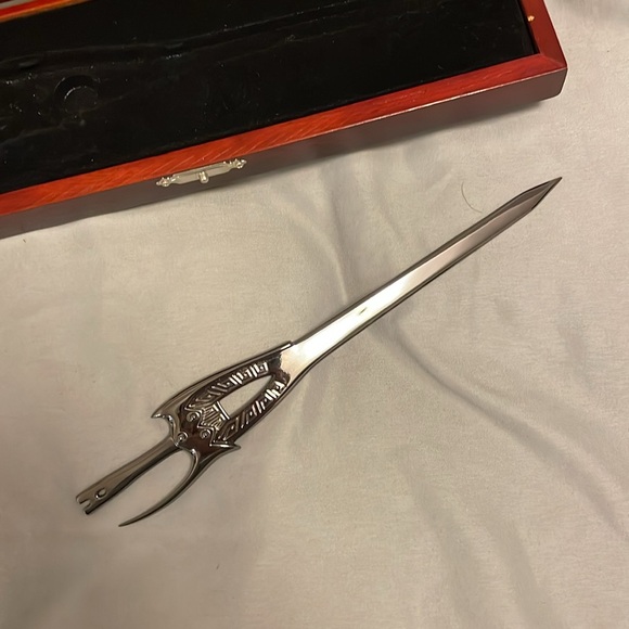 Metal toy figure miniature sword - Picture 7 of 9